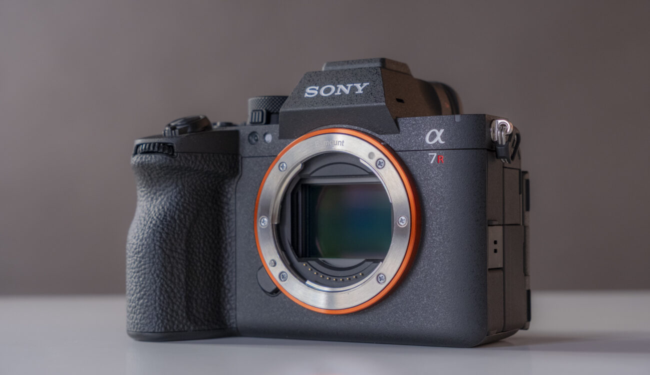 Sony-A7R-VI-2-1300x750